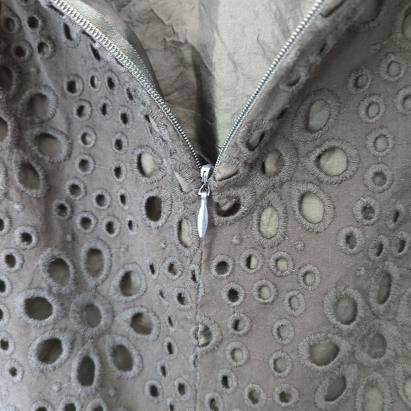 J. Crew Floral Eyelet Lace Pencil Skirt Sz 4 Navy Blue Lined Back Zipper - Picture 4 of 5